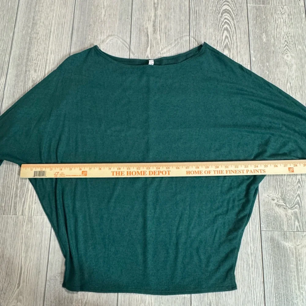 Green Dolman Sleeve Top, Boatneck, Size Medium, - Picture 6 of 9